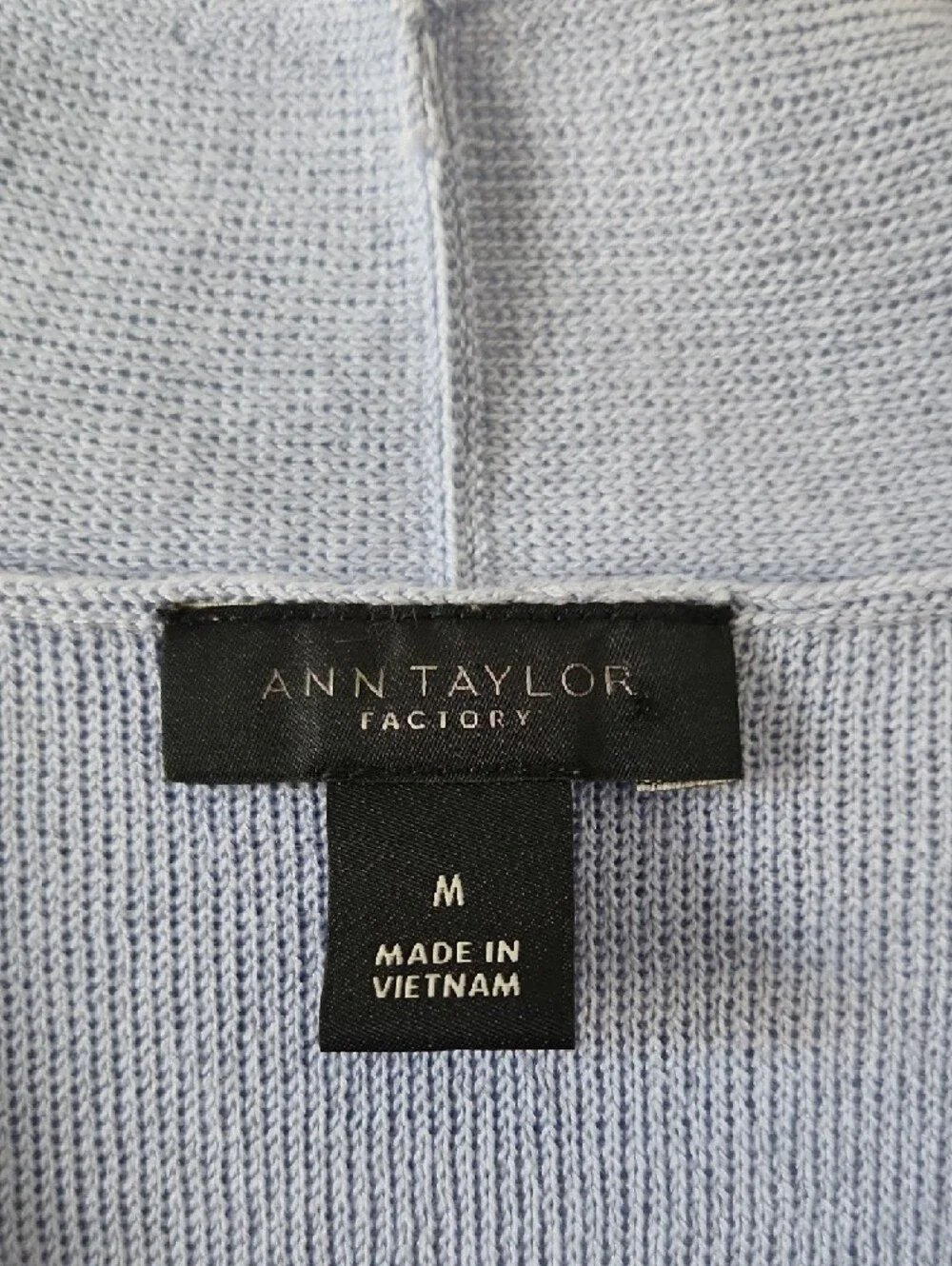 Ann Taylor Factory Light Blue V-Neck Knit Shell - Picture 2 of 3